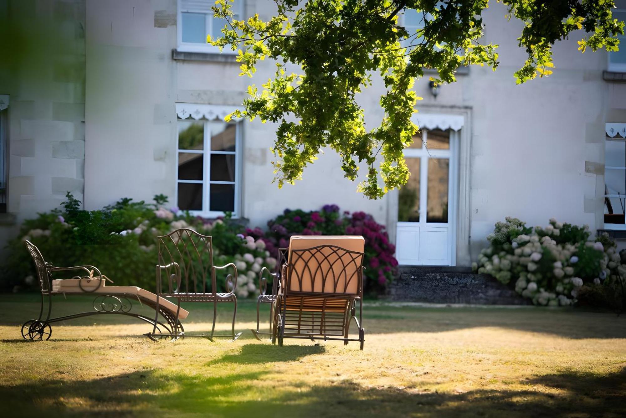 Bed and Breakfast Domaine De La Briouse Sanxay Zewnętrze zdjęcie